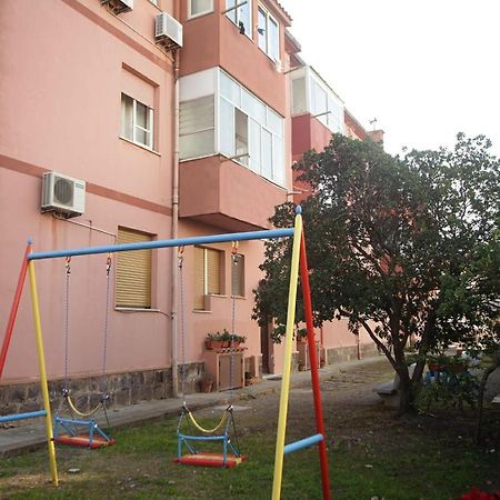 Casa Nel Centro Di Carbonia Villa Bagian luar foto